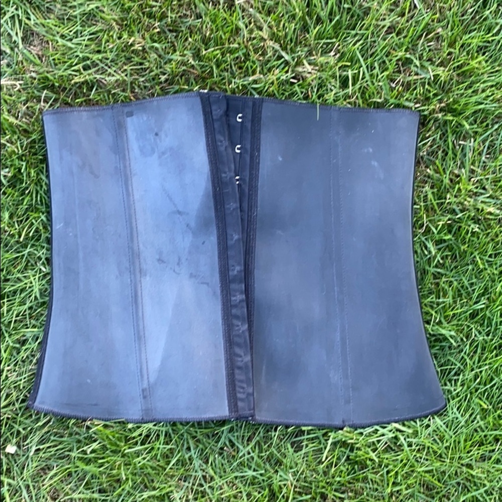 Black waist trainer
